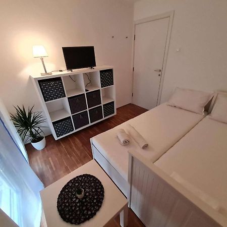 Apartmani Lovre I Zara Luaran gambar