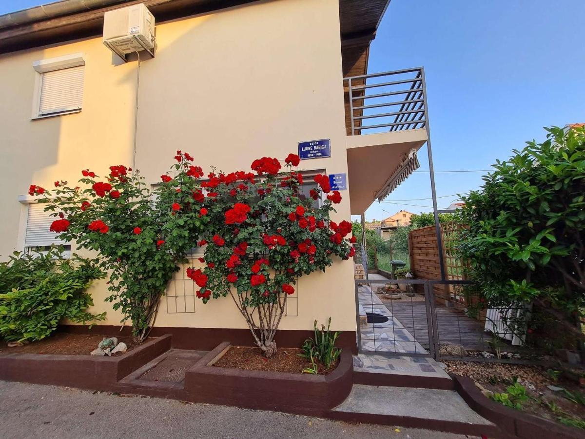 Apartmani Lovre I Zara Luaran gambar