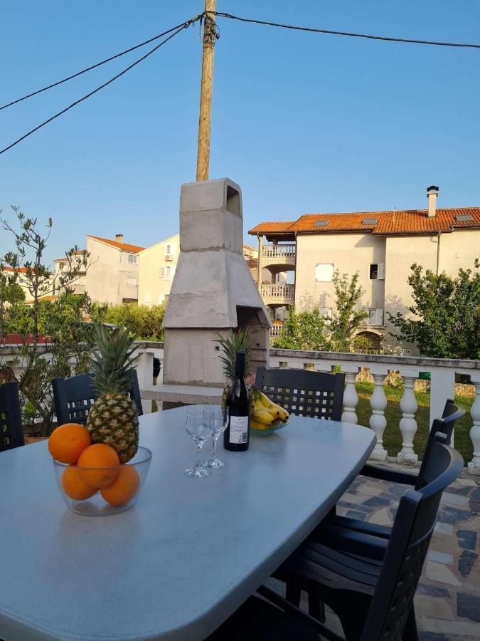 Apartmani Lovre I Zara Luaran gambar