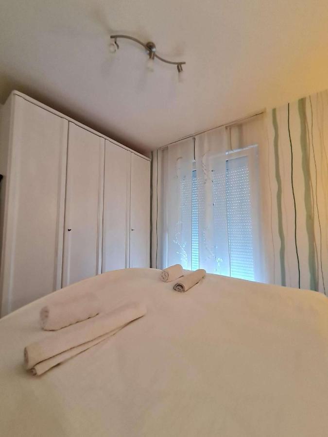 Apartmani Lovre I Zara Luaran gambar