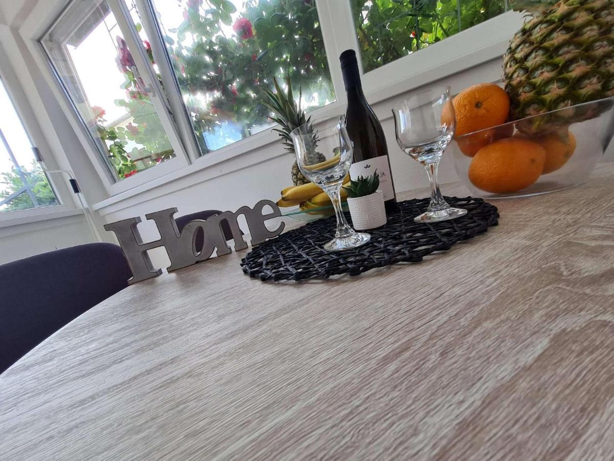 Apartmani Lovre I Zara Luaran gambar
