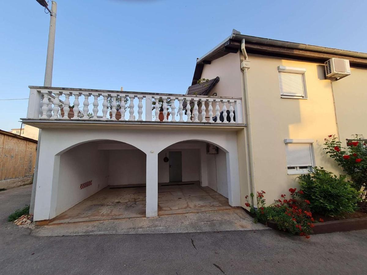 Apartmani Lovre I Zara Luaran gambar