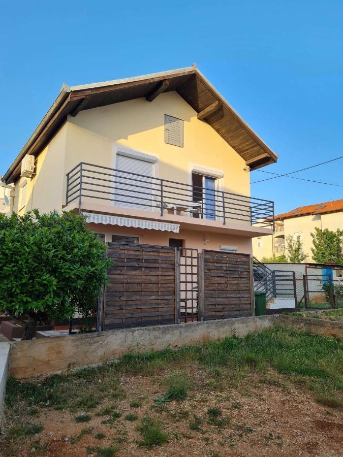 Apartmani Lovre I Zara Luaran gambar